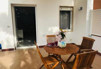 Appartamento dei fiori has Balcony rooms