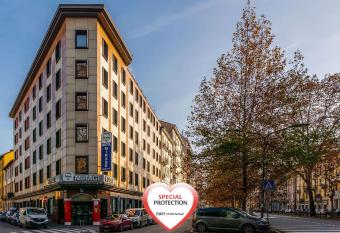 Hotel Mirage Sure Hotel Collection by Best Western has Smoking rooms