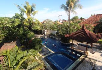 Taman Agung Hotel has Balcony rooms