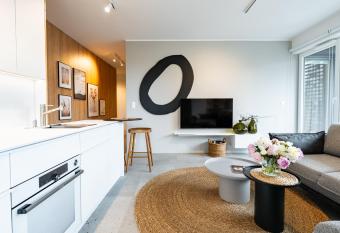 Apartamenty Tespis - Sokolska 30 Towers allows 18 year olds to book a room