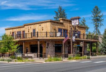 Ski Inn Taphouse Hotel has Balcony rooms