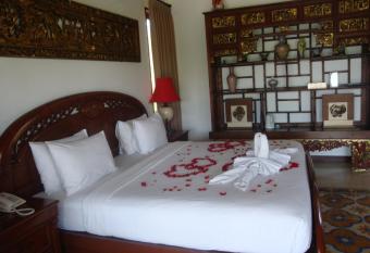 Aqua Octaviana Bali Villa allows 18 year olds to book a room