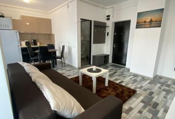 Fiesta Summerland Apartments has Balcony rooms