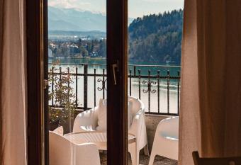 Lakeview Guesthouse & Chalet Bled has Balcony rooms
