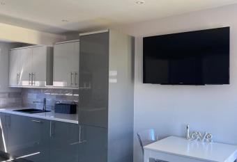 Shore Times Holiday Chalet Parkdean K75 has Balcony rooms