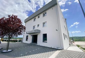 Motel PENAVA has Balcony rooms