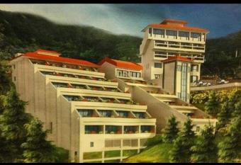 Misty Meadows has Balcony rooms