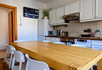 Bright and comfortable unit across from Messe Wels has Balcony rooms