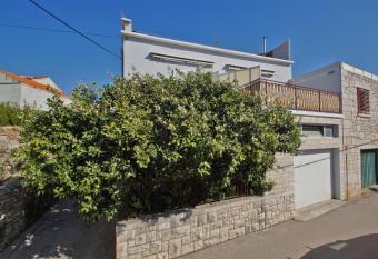 Studios Ba  i   has Balcony rooms