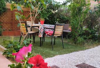 El estudio del Duero allows 18 year olds to book a room