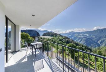 Thalerhof Naturae Montes Ritten has Balcony rooms