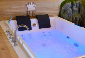 REnt room Japaroom allows 18 year olds to book a room