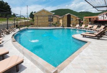 Ethno Village St George allows 18 year olds to book a room