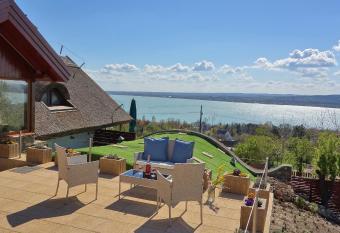 Ferenc Vend  gh  z has Balcony rooms