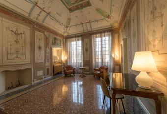 Palazzo Sertorio Suites has Balcony rooms