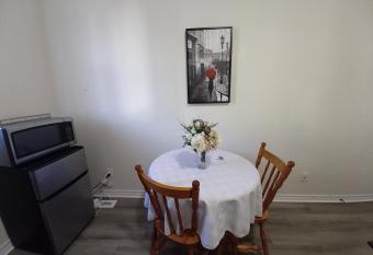 May Flowers has Balcony rooms