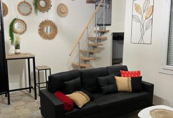 Appartement saint Guilhem centre historique allows 18 year olds to book a room