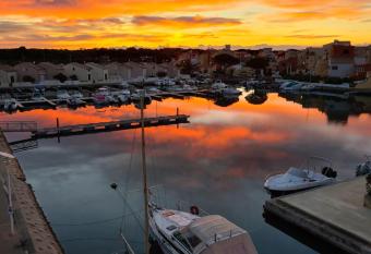 Vue marina-Pyr  nn  es-lac marin has Balcony rooms