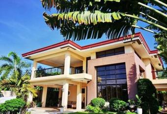 Playa Calatagan Beach House has Balcony rooms