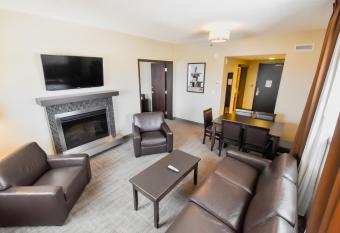 Canad Inns Health Sciences Centre allows 18 year olds to book a room