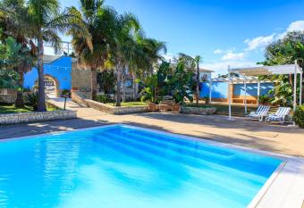 Borgo Marino Plemmirio has Balcony rooms