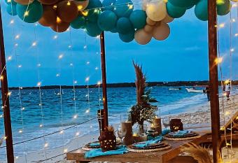 SUNSET BEACH has Balcony rooms