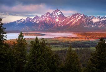 Jackson Lake Lodge allows 18 year olds to book a room