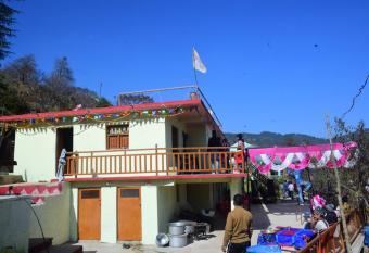 BISHT HOMESTAY allows 18 year olds to book a room