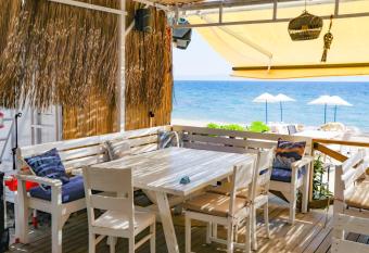   maj Beach Hotel has Balcony rooms