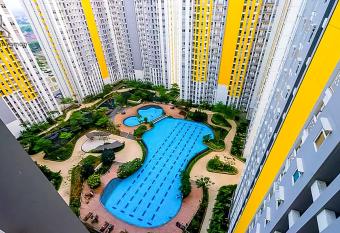 Springlake Summarecon Bekasi Apartement by RNA allows 18 year olds to book a room