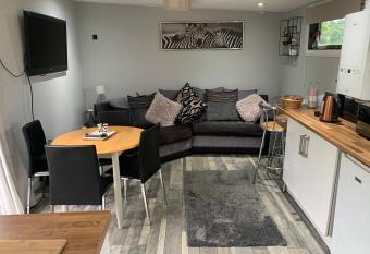 Stunning 2-Bed Cabin in Nantglyn Denbigh has Balcony rooms