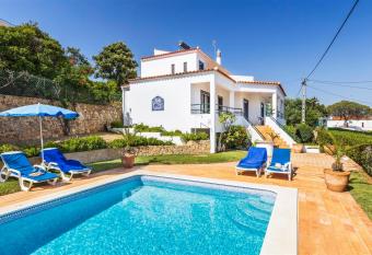 Casa Moura has Balcony rooms