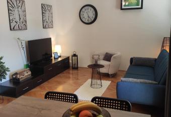 Apartman Ura allows 18 year olds to book a room