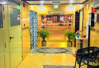 HALA HOTELS APARTMENTS allows 18 year olds to book a room