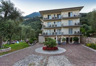 Hotel Garn   Orchidea has Balcony rooms