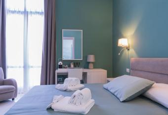 Le Suite di Via Veneto,35 has Balcony rooms