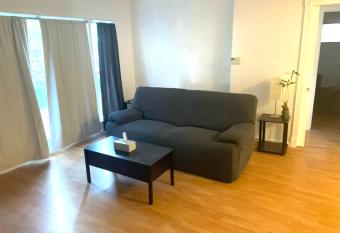 Charm West Valley Perfect Location by Westfield Topanga allows 18 year olds to book a room