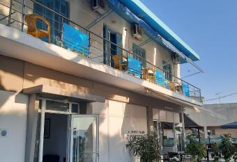 Mimika Studios has Balcony rooms