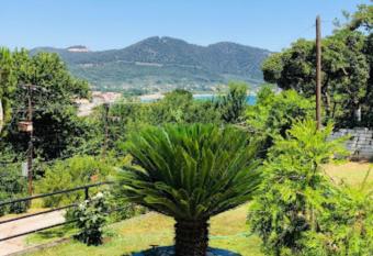 Villa Maria has Balcony rooms
