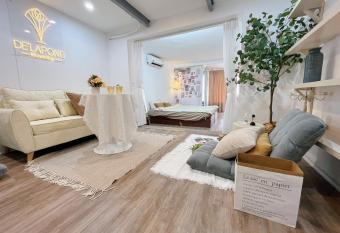 Studio in Night Market - Delapong Homestay Hang Ngang has Balcony rooms