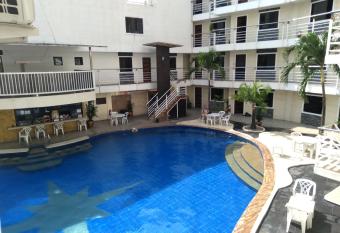 Jack Kandi Grosvenor Square allows 18 year olds to book a room