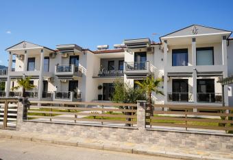 Villa MARIA has Balcony rooms