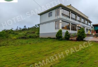 Hotel Samarth Palace allows 18 year olds to book a room