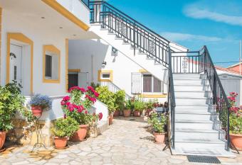 Aleka Apartment 4 has Balcony rooms