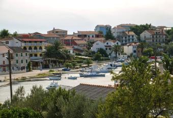 Apartments Josip & Marija has Balcony rooms
