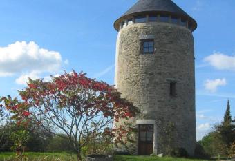 La Tour du Moulin G  ant allows 18 year olds to book a room