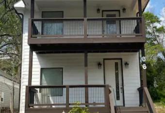 Atlanta Unit 1 Room 3 - Private Bedroom with Private Bathroom allows 18 year olds to book a room