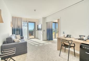 EDEN H  TEL allows 18 year olds to book a room