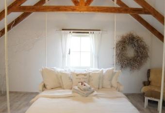 Vinn   Tunel has Balcony rooms