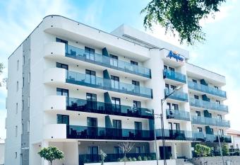 Atmosphere by the Sea has Balcony rooms